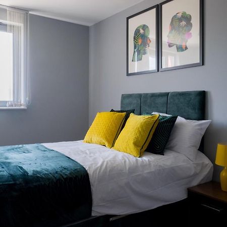 Pahuna Ghar Birmigham City 2 Bedroom Apartment- Short To Mid Term Let-Free Secure Parking Birmingham Zewnętrze zdjęcie